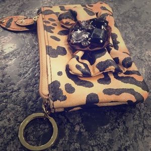 Animal print zip top keychain wallet
